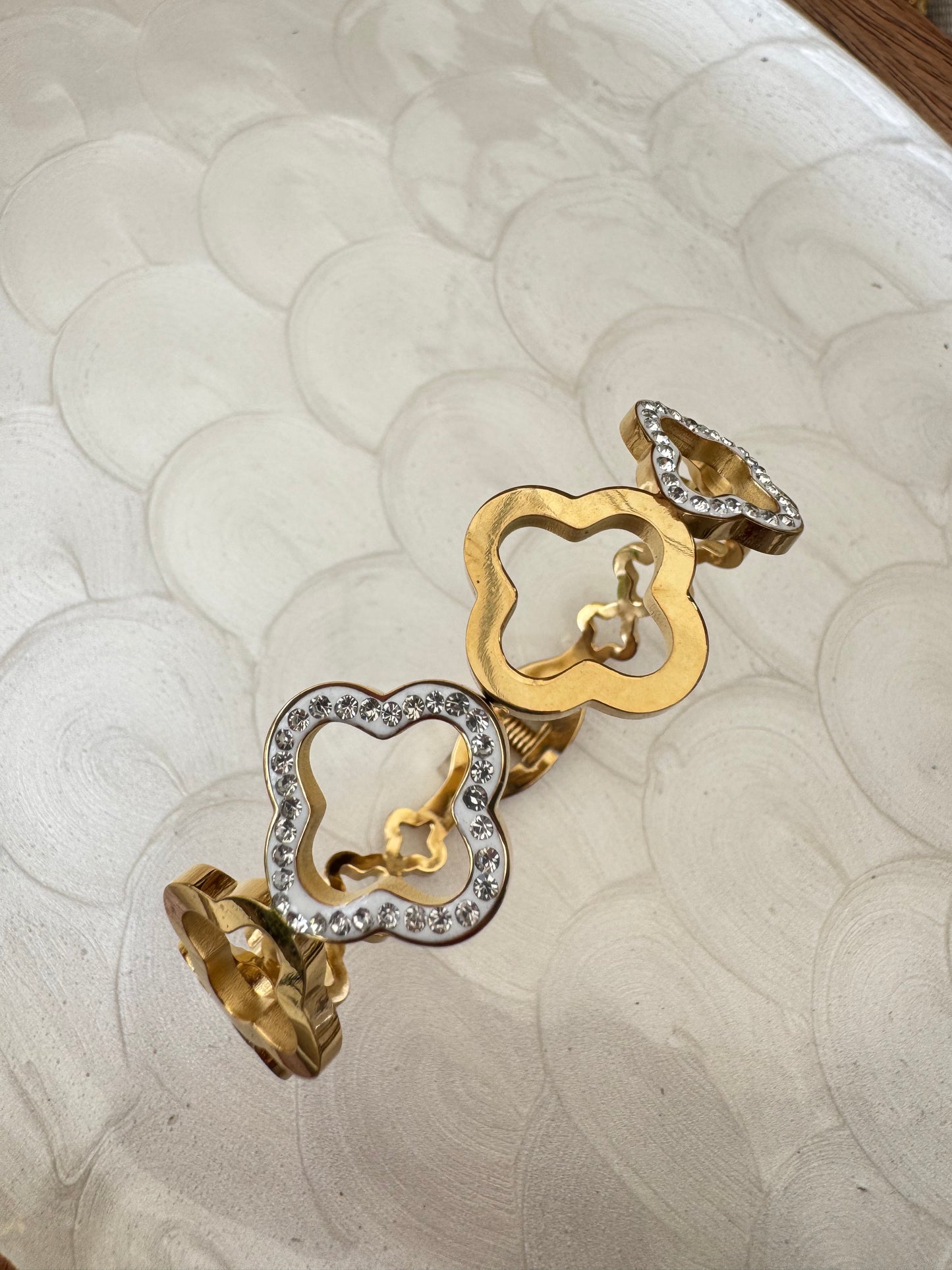 Hesy bangle bracelet