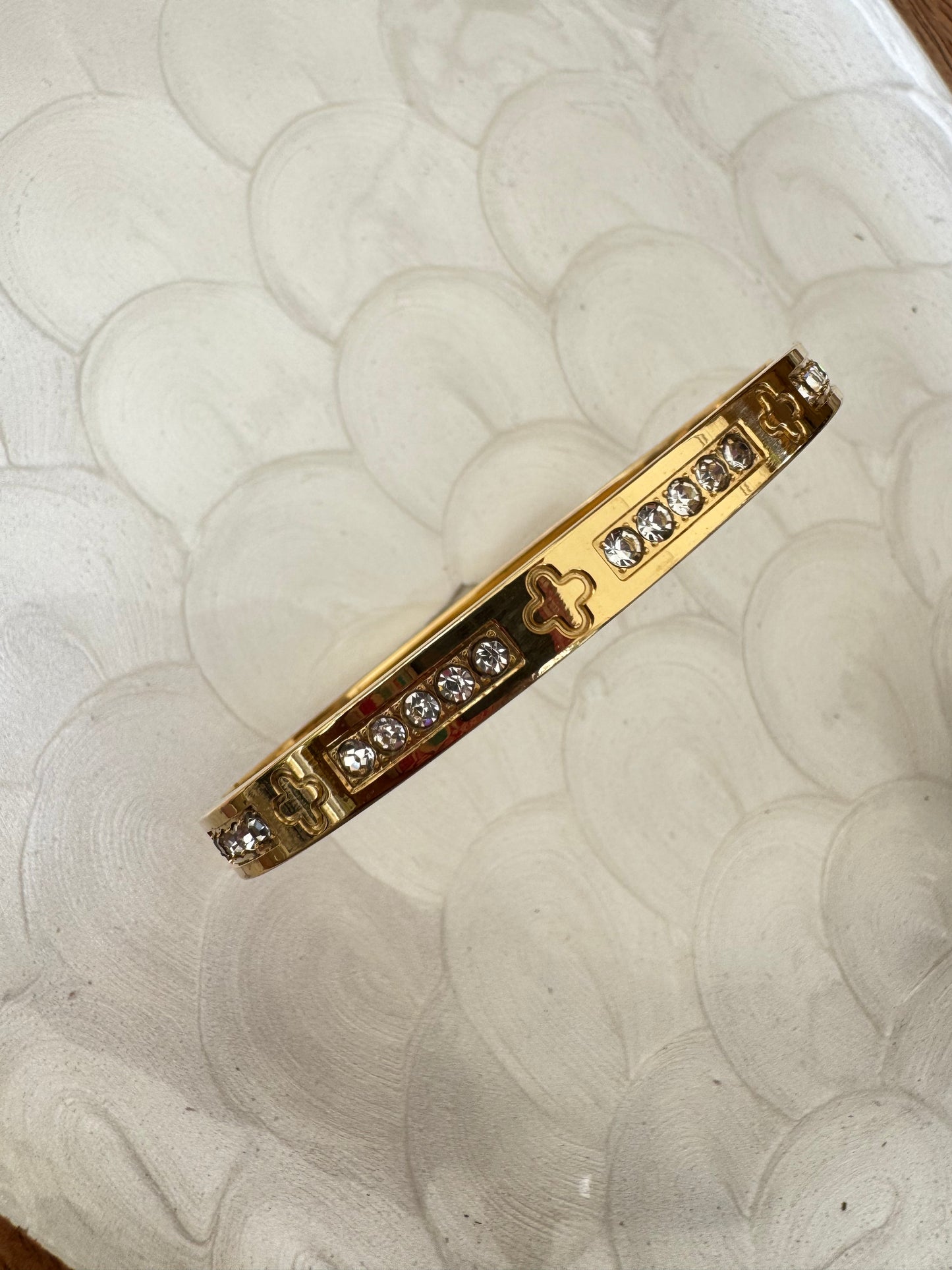 Desireh Bangle bracelet