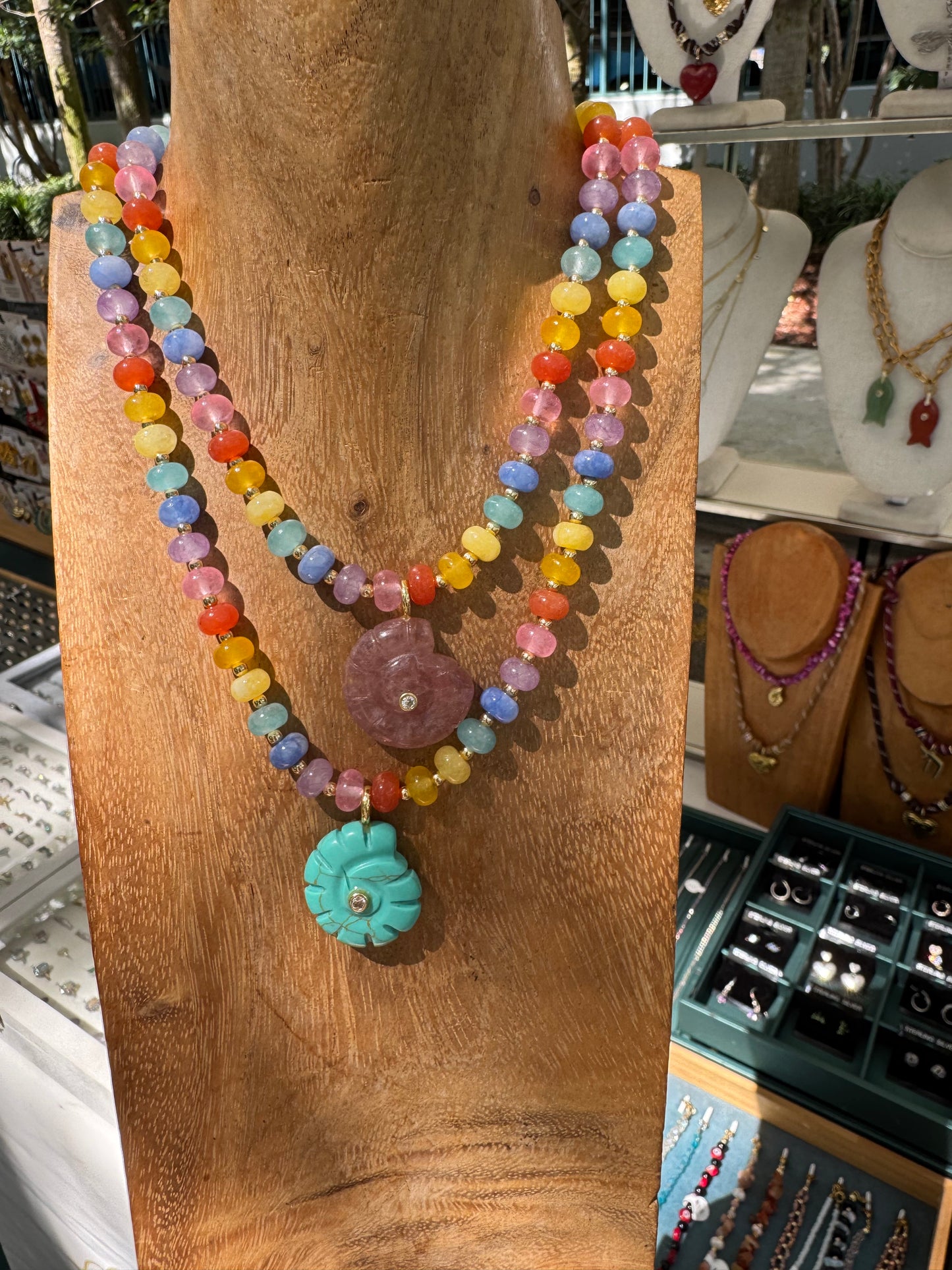 Iris necklace