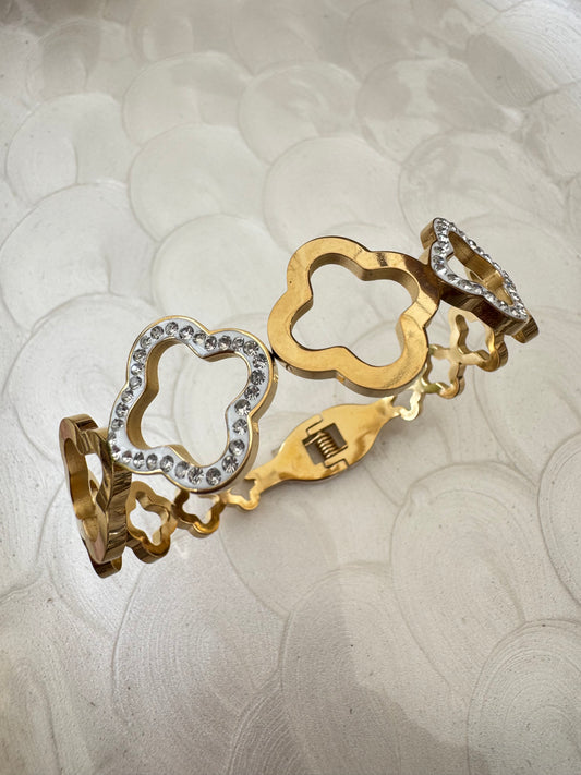 Hesy bangle bracelet