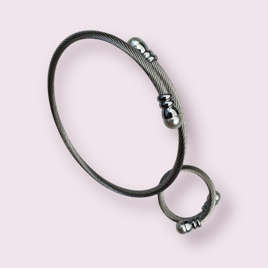 Ariadne bracelet
