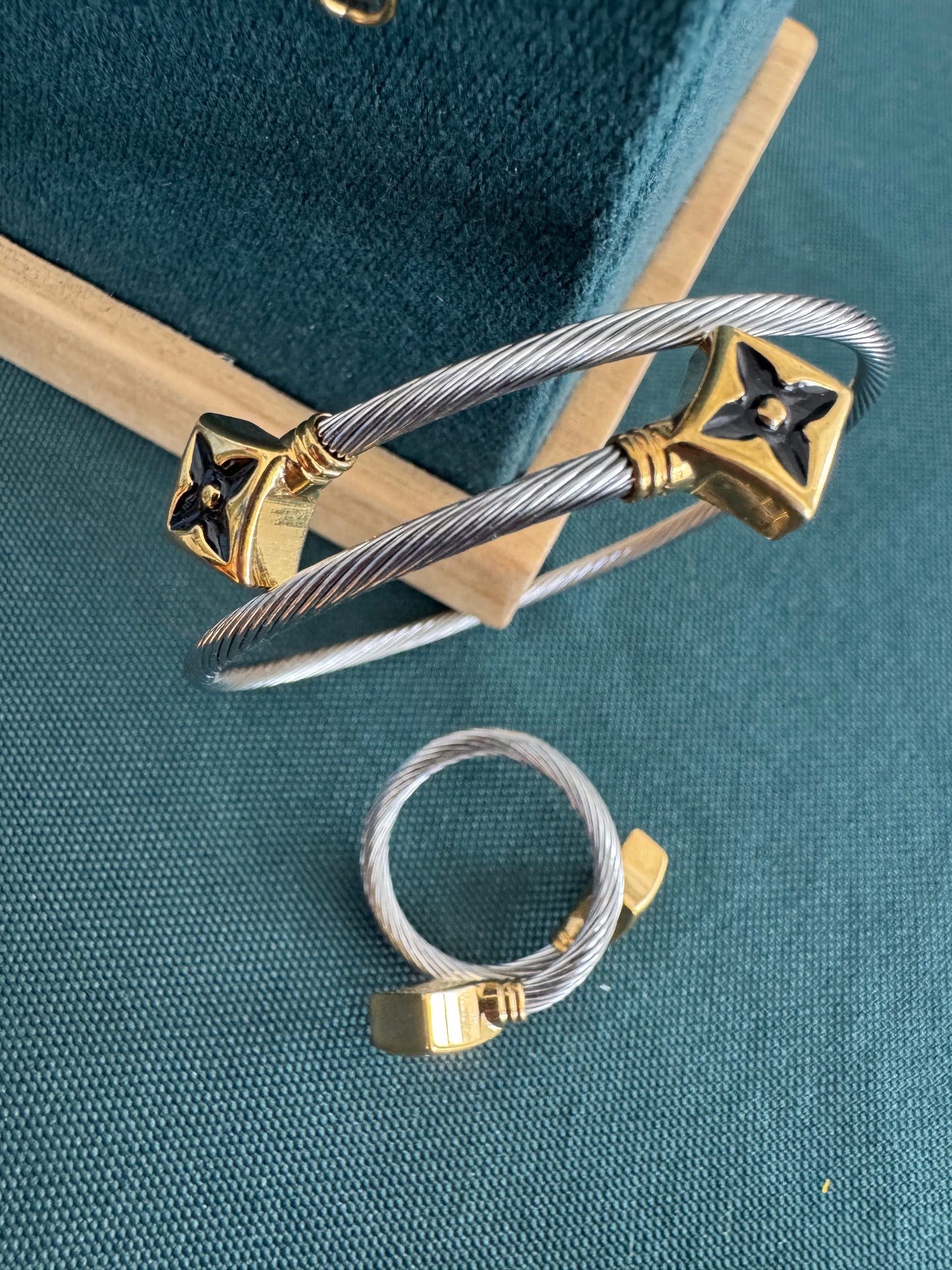 Venice bangle bracelet